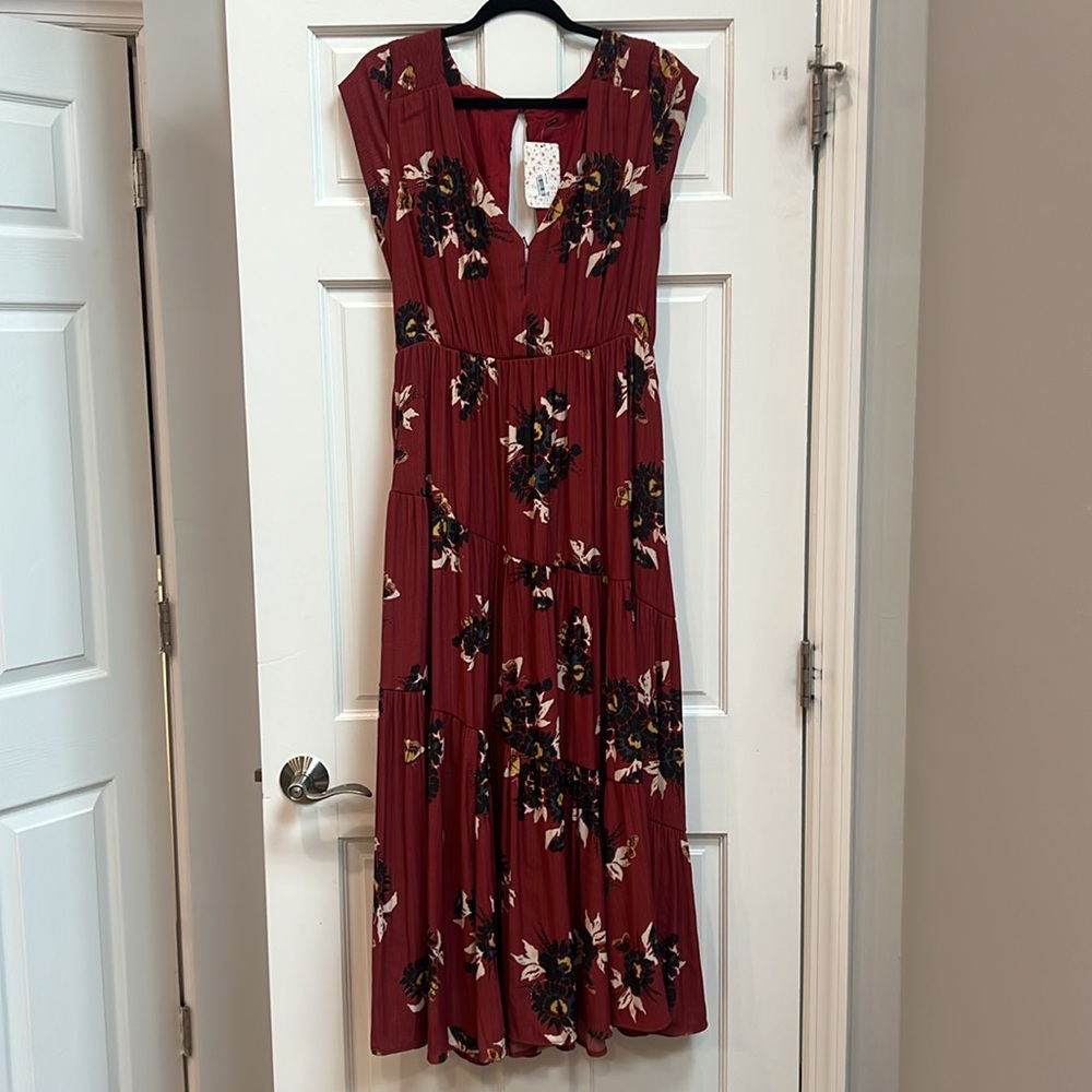 Free People All I Got Tiered Red Floral Maxi Dress
BNWT
Size 8 - Picture 4 of 9